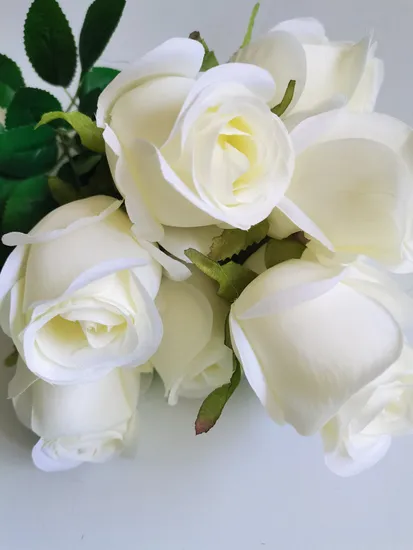 Flores de toque real flor de seda rosa vermelha para flores artificiais decorativas de casamento
